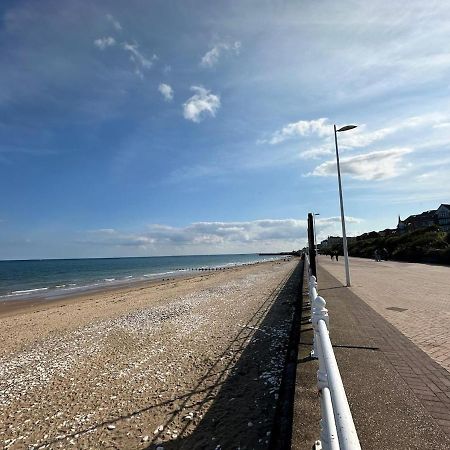 Marine View - Dog Friendly Apartment 500Ft From Beach Бринлингтон Экстерьер фото
