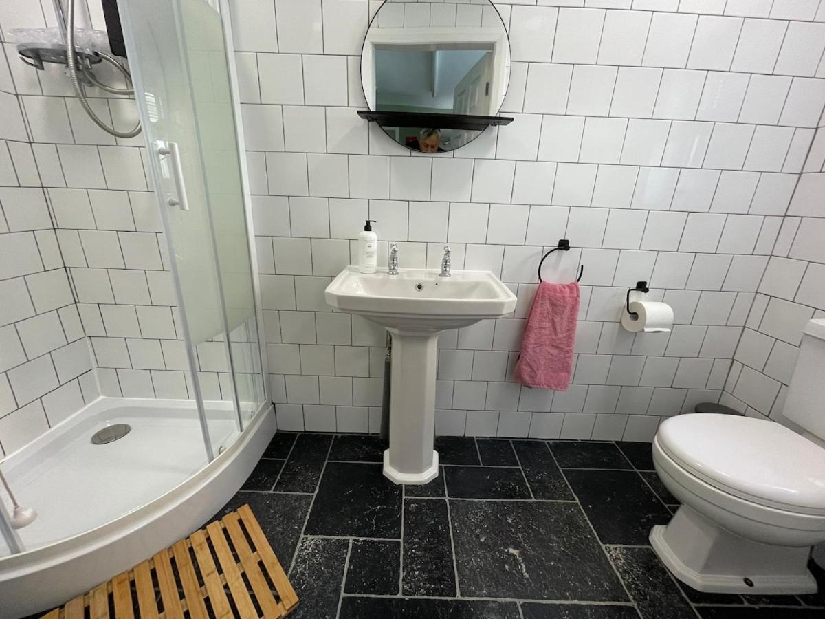 Marine View - Dog Friendly Apartment 500Ft From Beach Бринлингтон Экстерьер фото